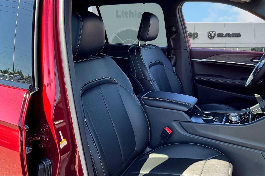 new 2025 Jeep Grand Cherokee L car, priced at $52,900