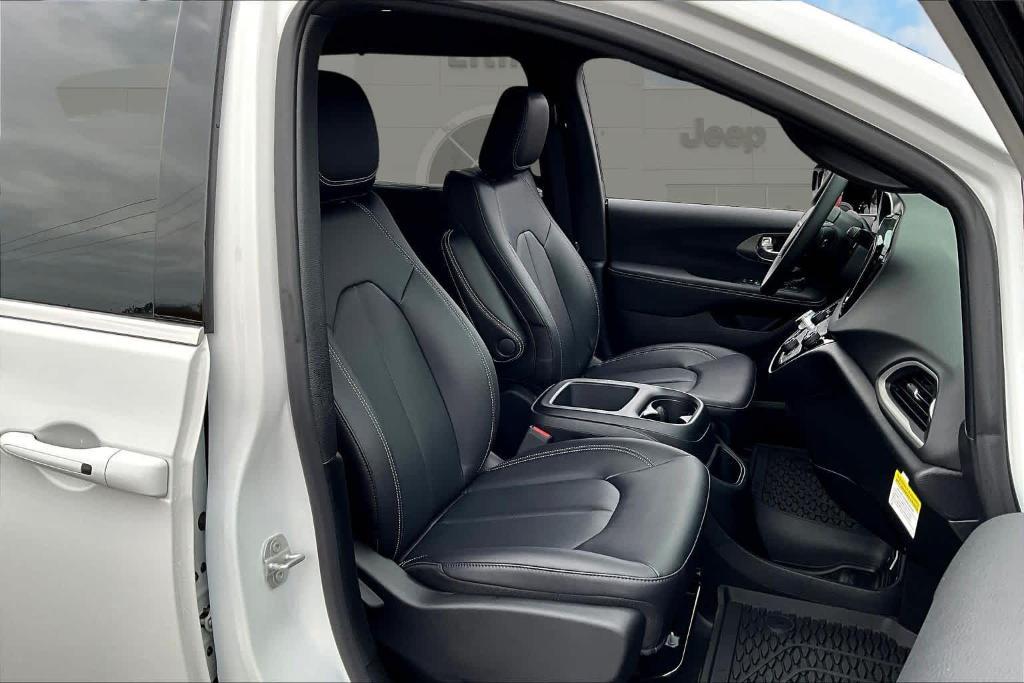 new 2025 Chrysler Voyager car, priced at $38,496