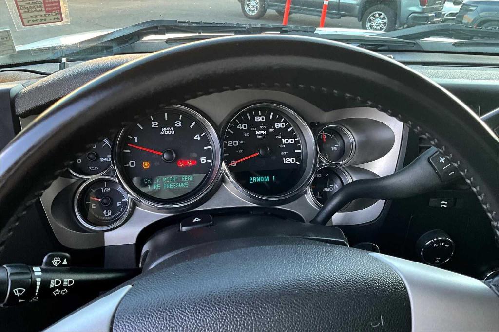 used 2009 GMC Sierra 2500 car, priced at $27,900