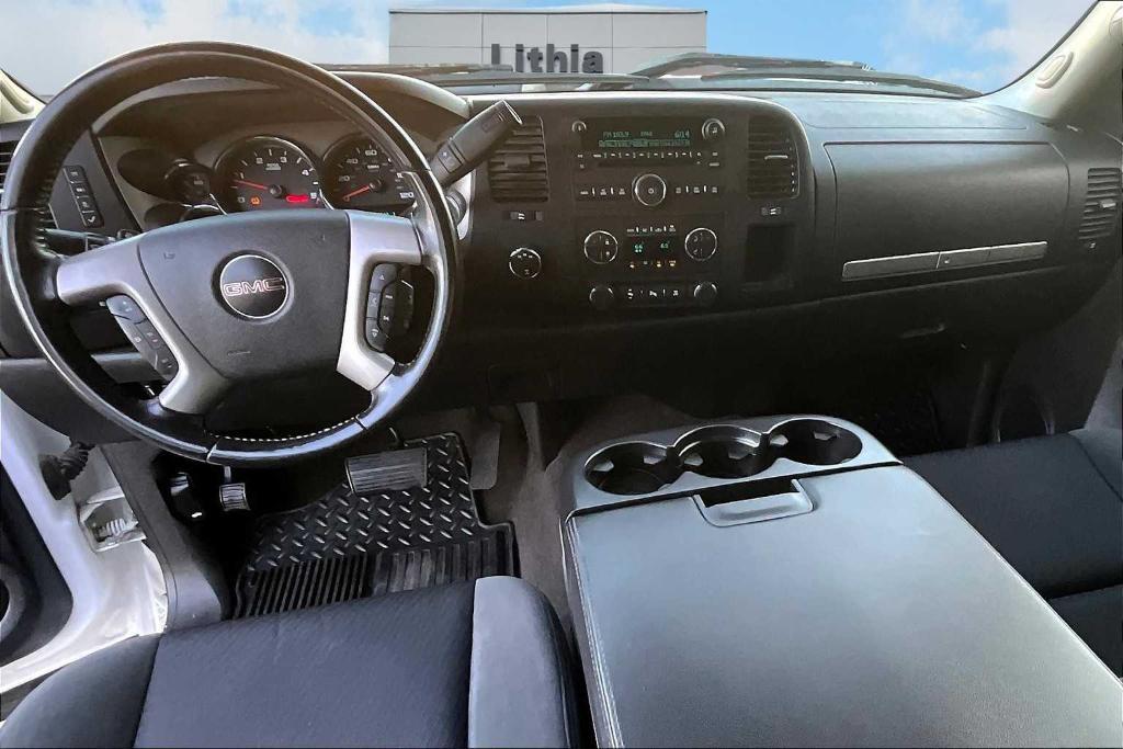 used 2009 GMC Sierra 2500 car, priced at $27,900