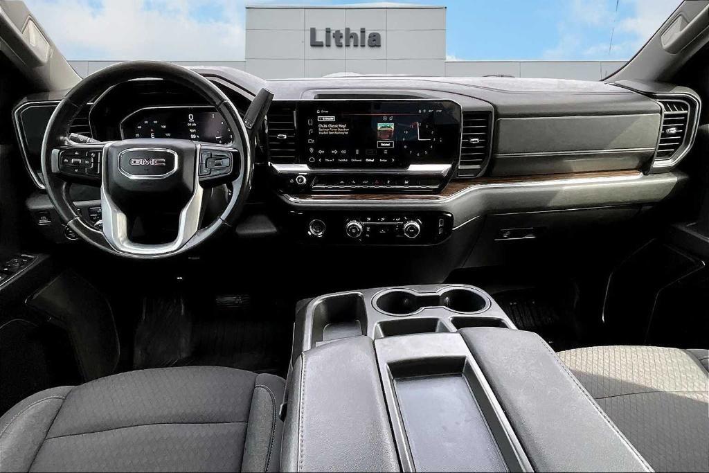 used 2023 GMC Sierra 1500 car, priced at $35,900