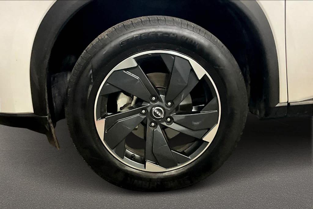 used 2024 Nissan Rogue car, priced at $21,295