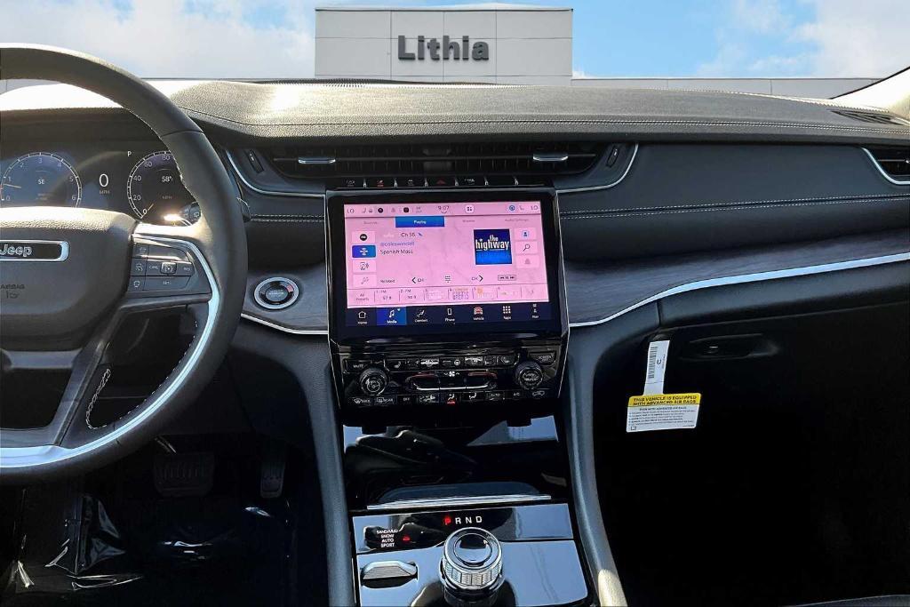 new 2025 Jeep Grand Cherokee car, priced at $50,925