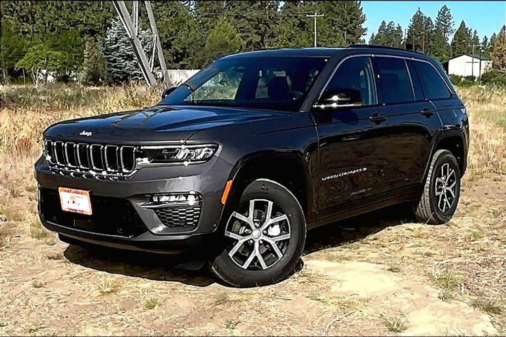 new 2025 Jeep Grand Cherokee car, priced at $50,925