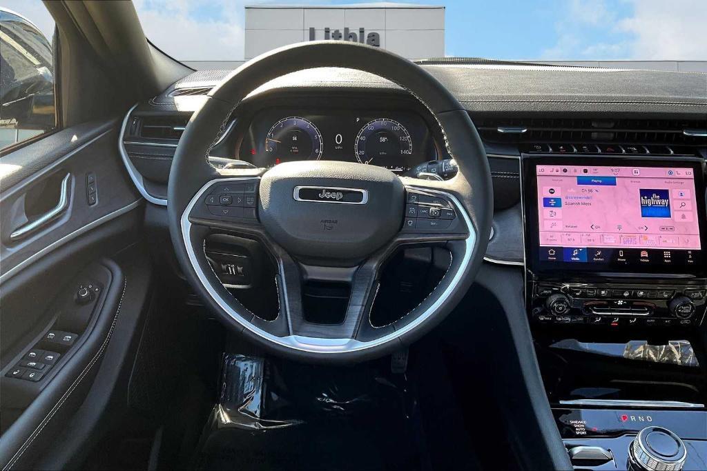 new 2025 Jeep Grand Cherokee car, priced at $50,925