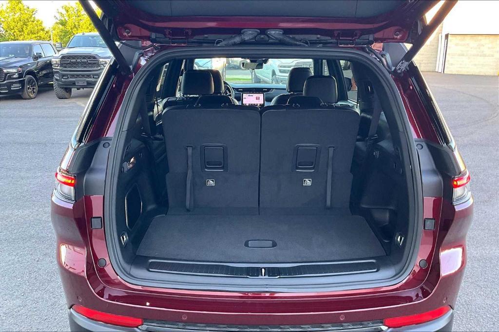 used 2025 Jeep Grand Cherokee L car, priced at $47,999