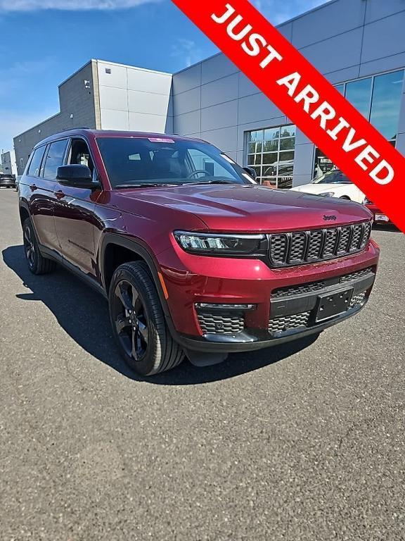 used 2025 Jeep Grand Cherokee L car, priced at $47,999