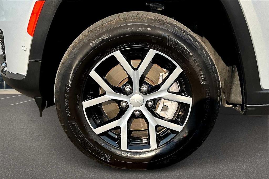 used 2024 Jeep Grand Cherokee L car, priced at $39,282