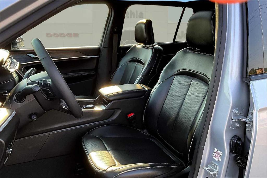 used 2024 Jeep Grand Cherokee L car, priced at $39,282