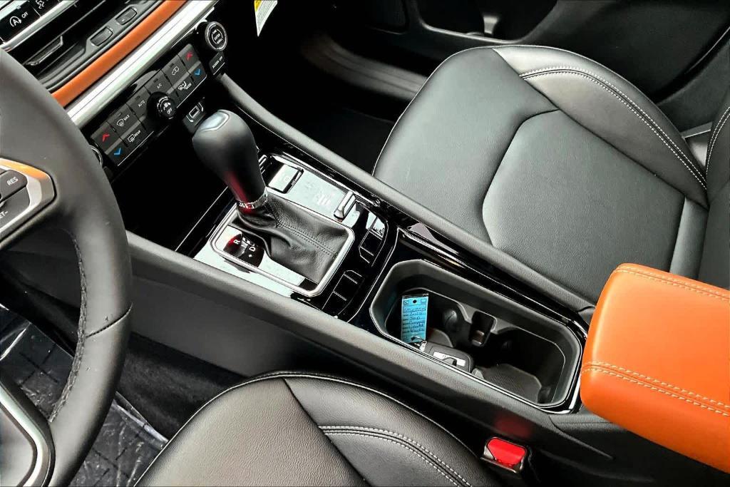 new 2025 Jeep Compass car, priced at $32,867