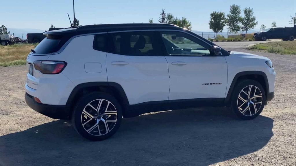 new 2025 Jeep Compass car, priced at $33,400