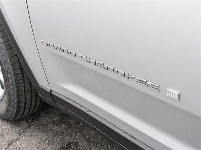new 2025 Jeep Grand Cherokee car, priced at $40,919