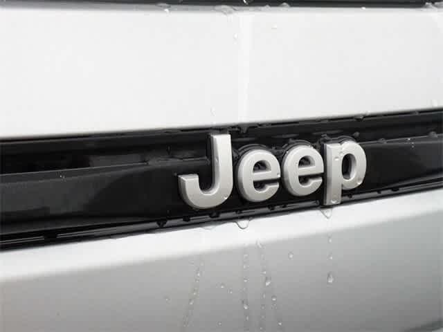 new 2025 Jeep Grand Cherokee car, priced at $40,919