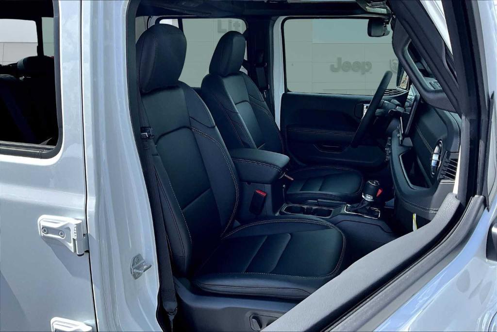new 2025 Jeep Gladiator car, priced at $48,873
