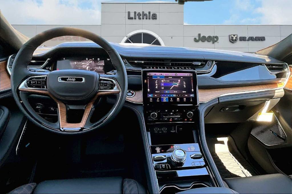 new 2025 Jeep Grand Cherokee car, priced at $66,493