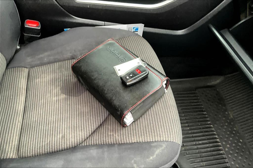 used 2020 Toyota Highlander car, priced at $25,700