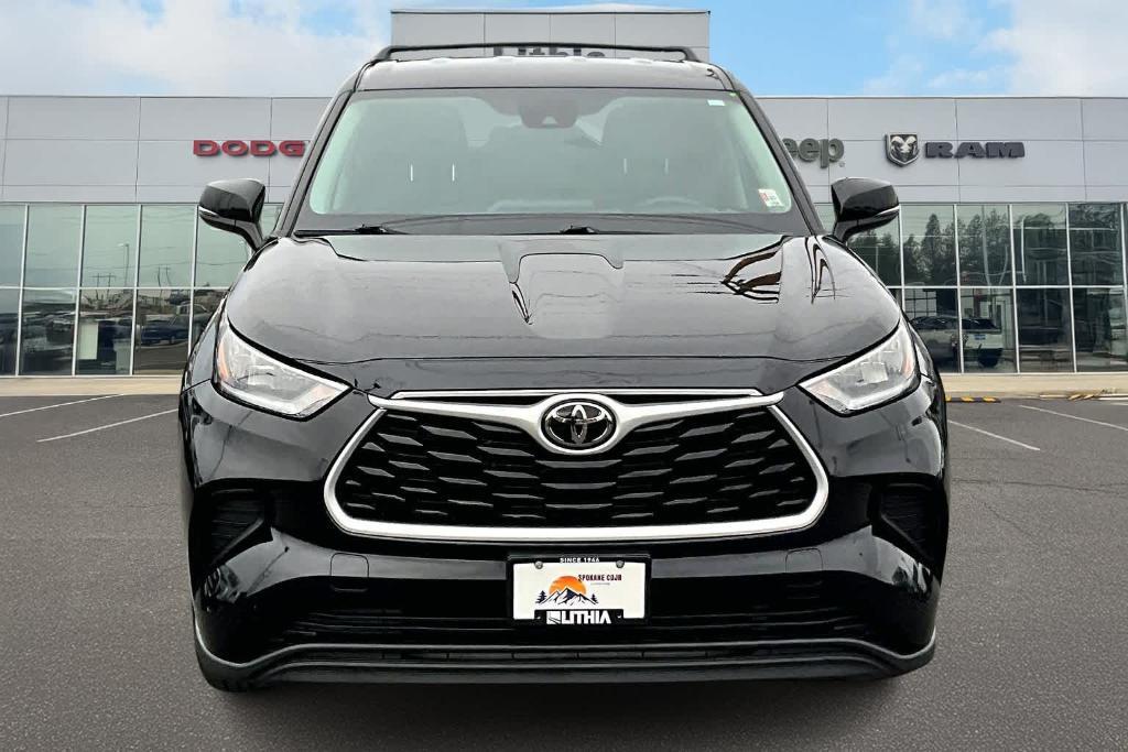 used 2020 Toyota Highlander car, priced at $25,700