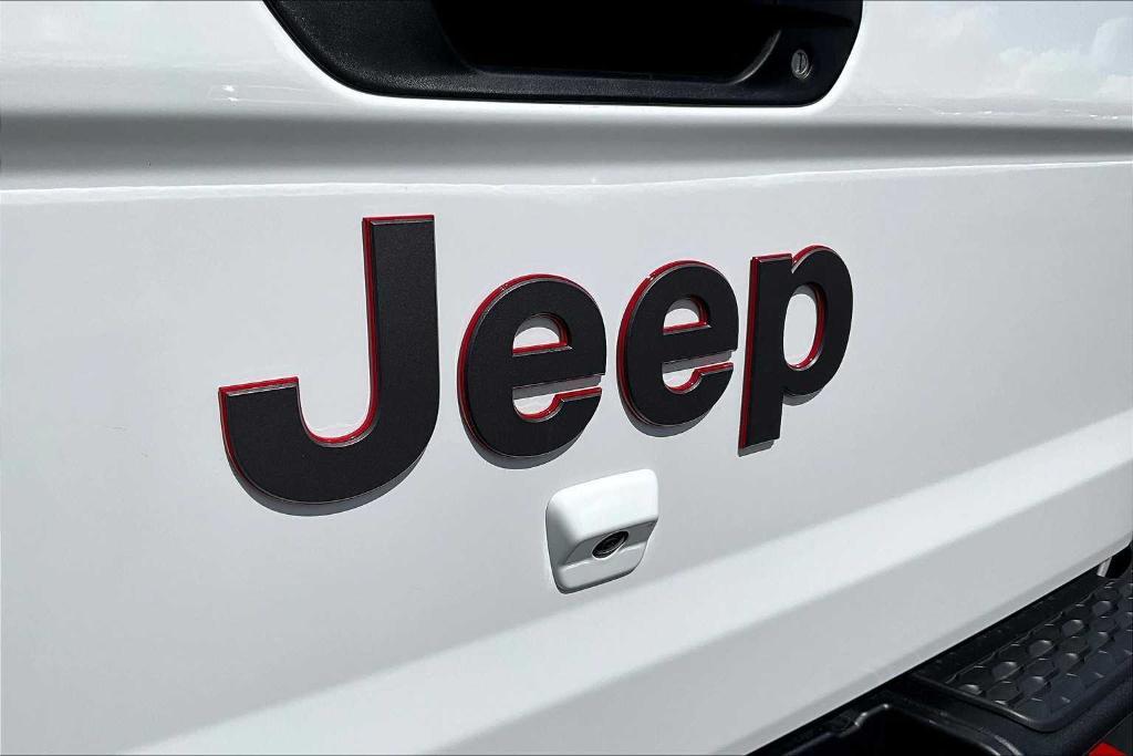 new 2025 Jeep Gladiator car, priced at $59,169