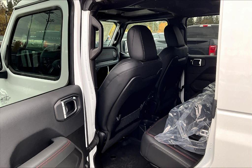 new 2025 Jeep Gladiator car, priced at $60,087