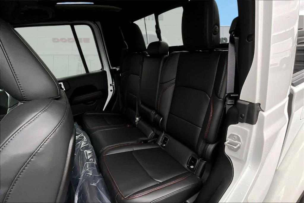 new 2025 Jeep Gladiator car, priced at $60,087