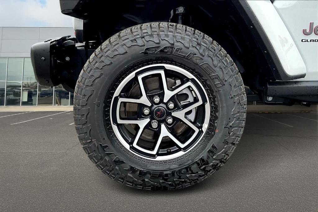 new 2025 Jeep Gladiator car, priced at $60,087