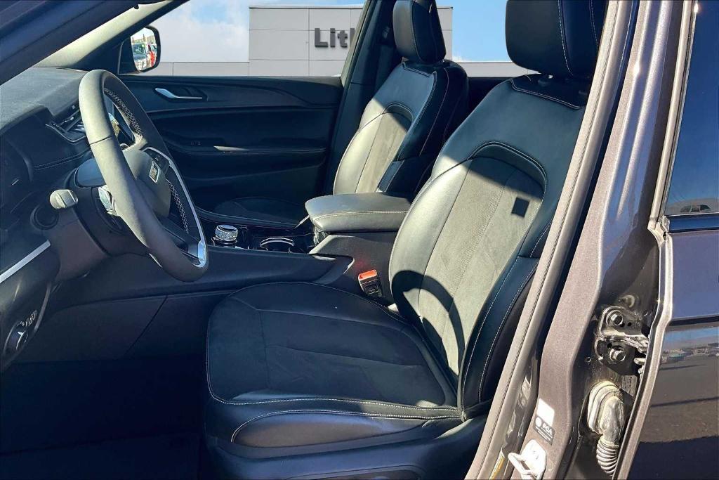 used 2023 Jeep Grand Cherokee car, priced at $31,900