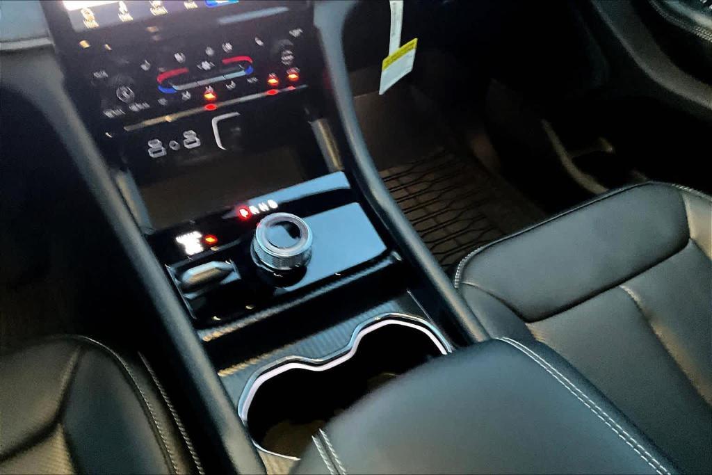 new 2025 Jeep Grand Cherokee car, priced at $50,011