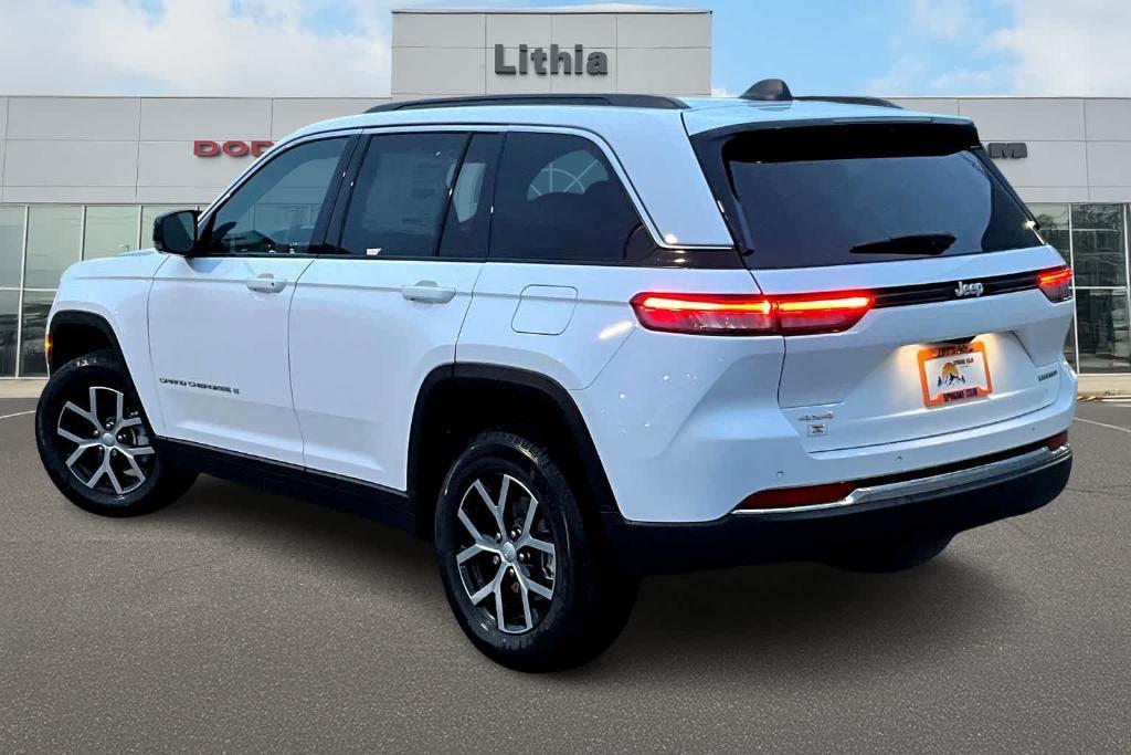 new 2025 Jeep Grand Cherokee car, priced at $50,011