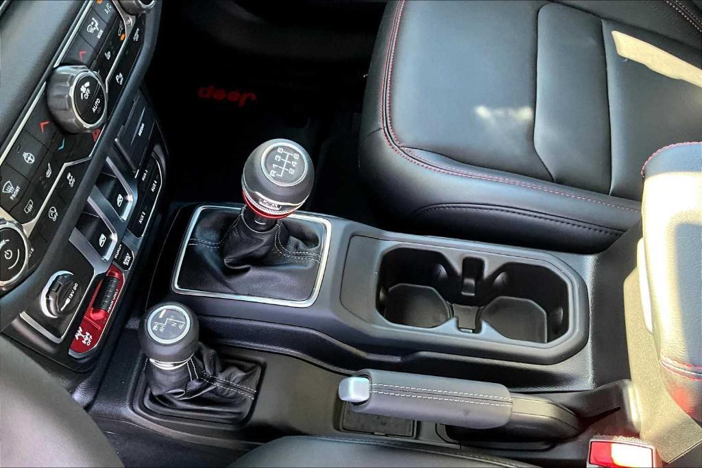 new 2025 Jeep Wrangler car, priced at $57,236