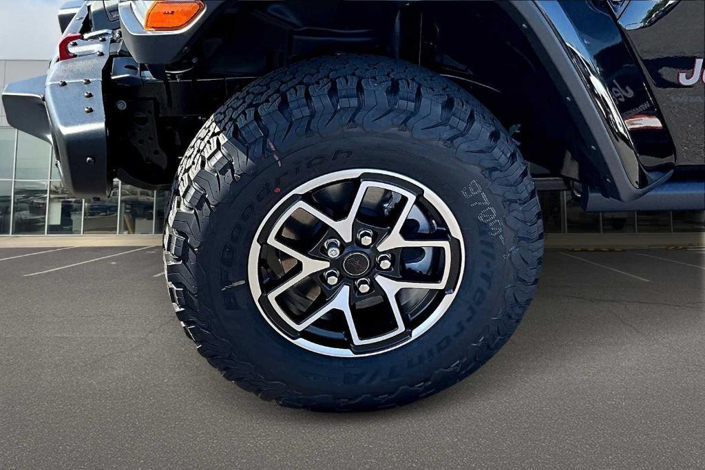 new 2025 Jeep Wrangler car, priced at $57,236