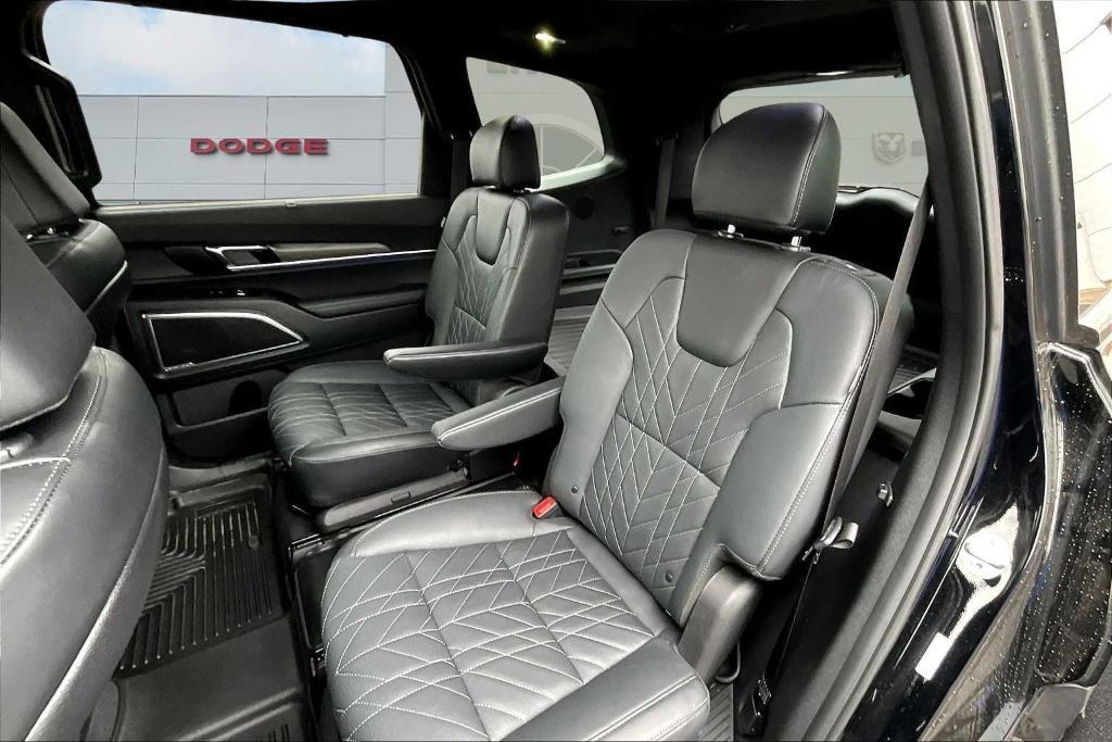 used 2024 Kia Telluride car, priced at $46,900