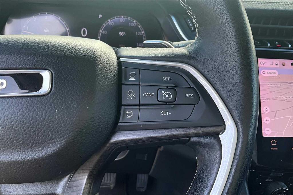 used 2022 Jeep Grand Cherokee car, priced at $32,000