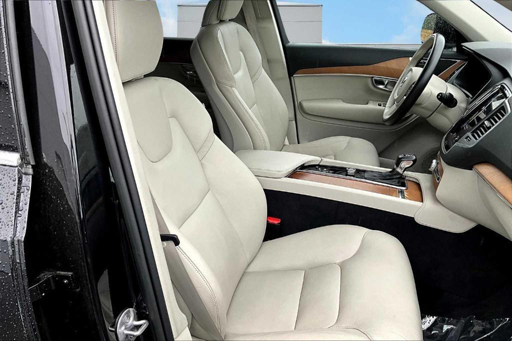 used 2022 Volvo XC90 car, priced at $38,900