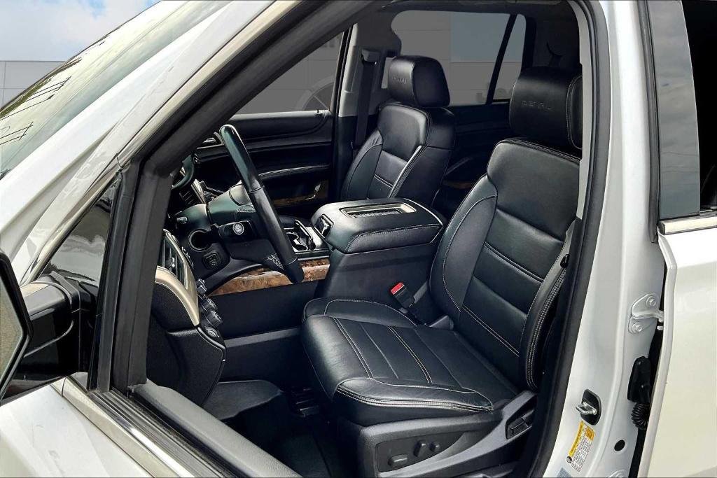 used 2016 GMC Yukon car, priced at $25,900