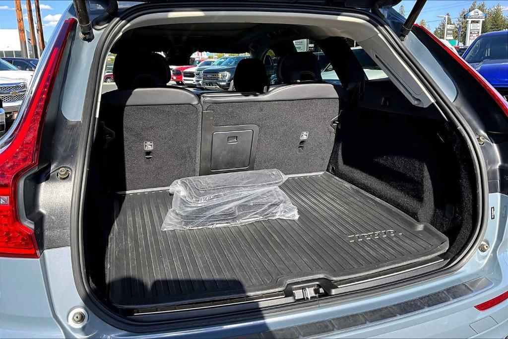 used 2022 Volvo XC60 car, priced at $30,700