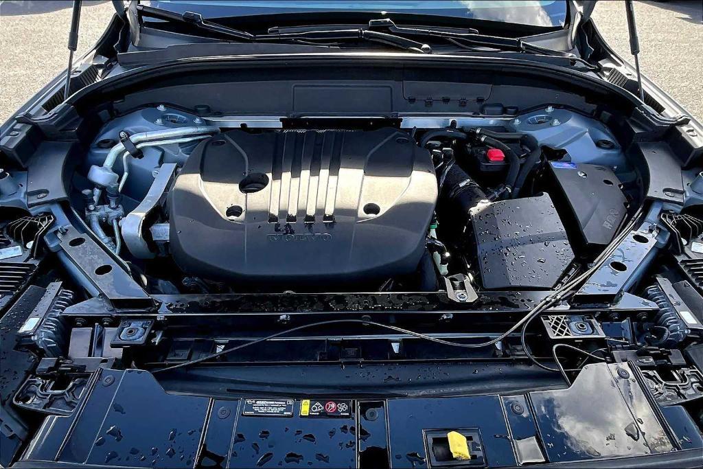 used 2022 Volvo XC60 car, priced at $30,700