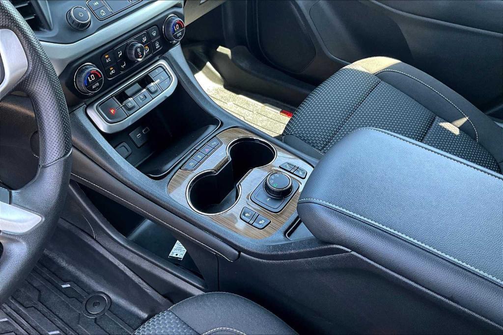 used 2023 GMC Acadia car, priced at $31,900