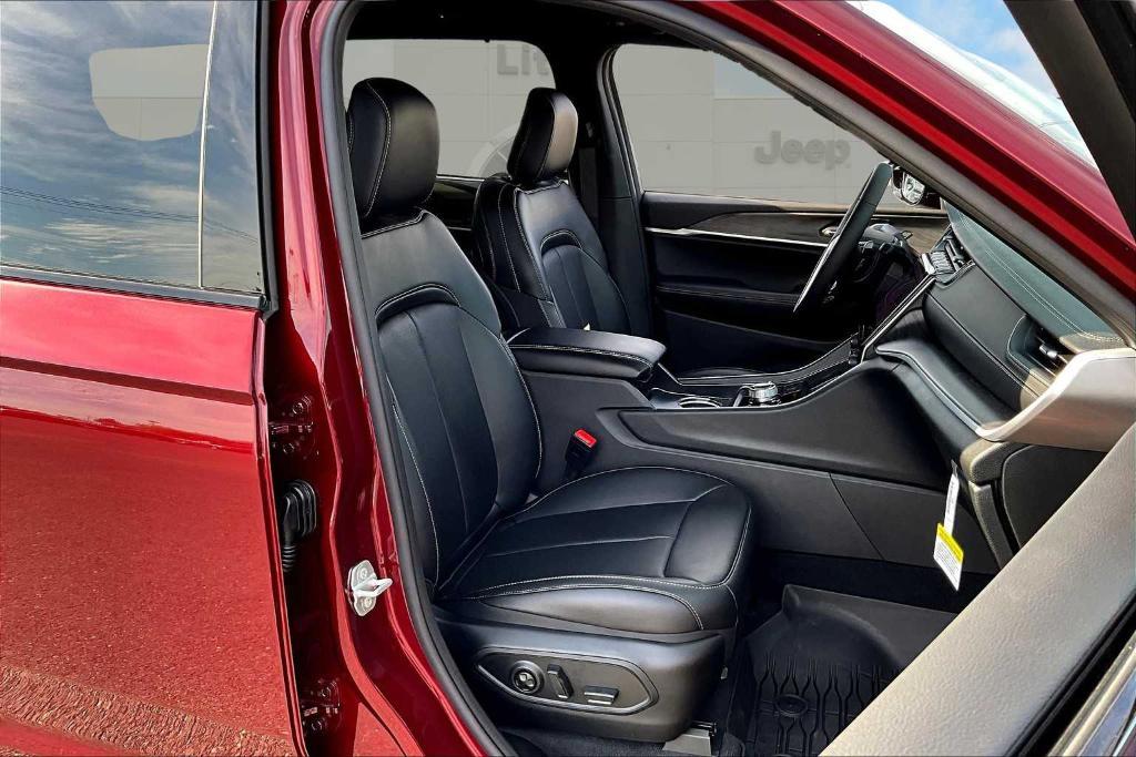 new 2025 Jeep Grand Cherokee L car, priced at $53,141