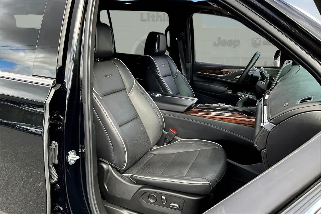used 2023 Cadillac Escalade ESV car, priced at $76,000