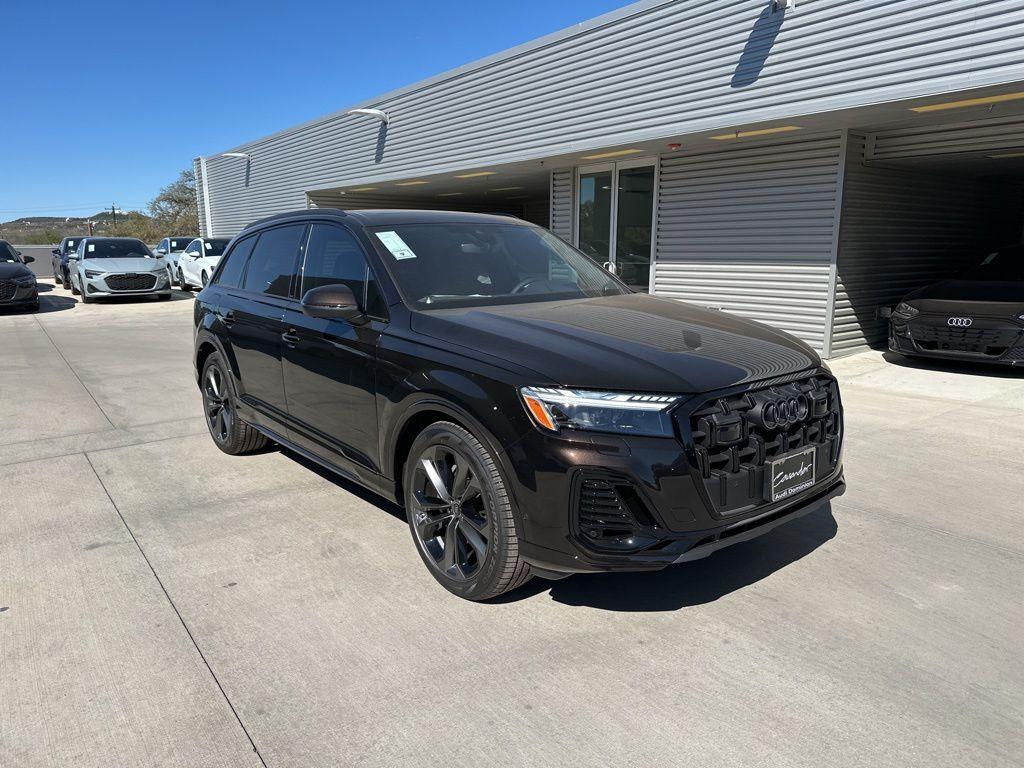 new 2025 Audi Q7 car, priced at $82,482