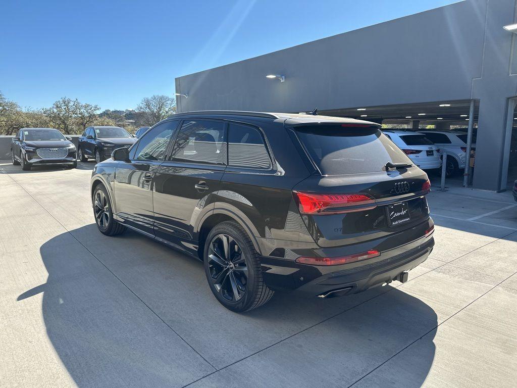 new 2025 Audi Q7 car, priced at $82,482