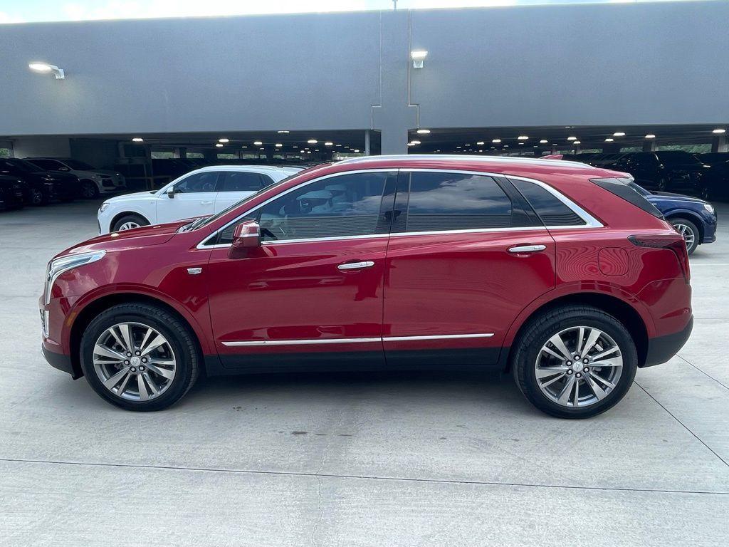 used 2024 Cadillac XT5 car, priced at $43,293