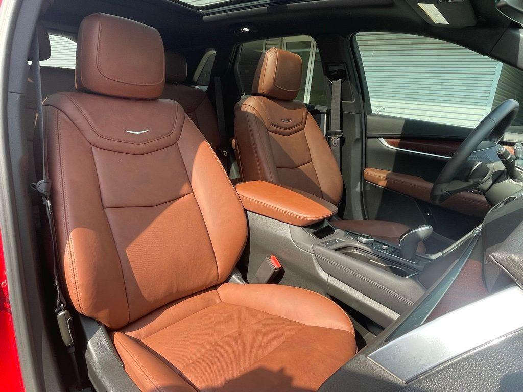 used 2024 Cadillac XT5 car, priced at $43,293