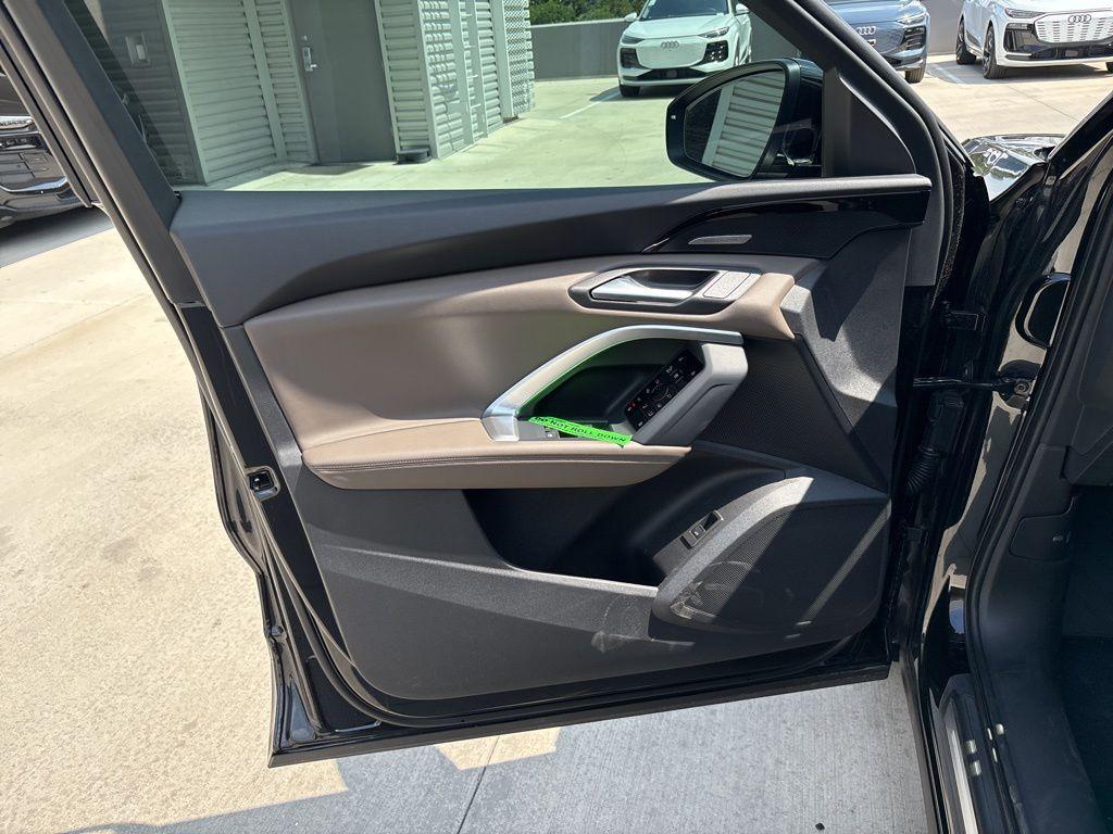 new 2025 Audi Q5 car, priced at $59,768