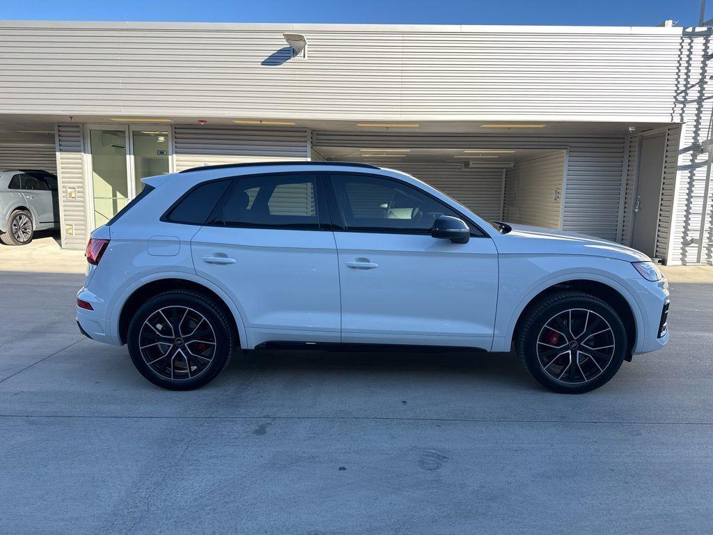 new 2025 Audi SQ5 car, priced at $60,403