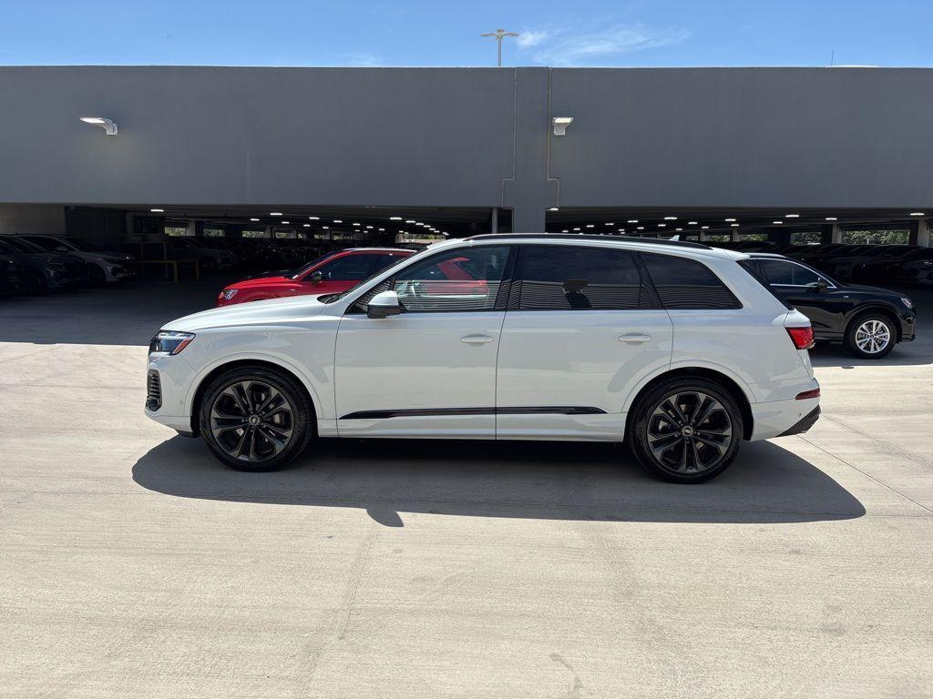 used 2025 Audi Q7 car, priced at $73,991