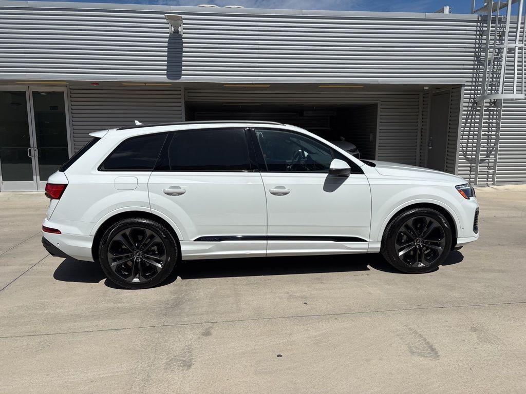 used 2025 Audi Q7 car, priced at $73,991