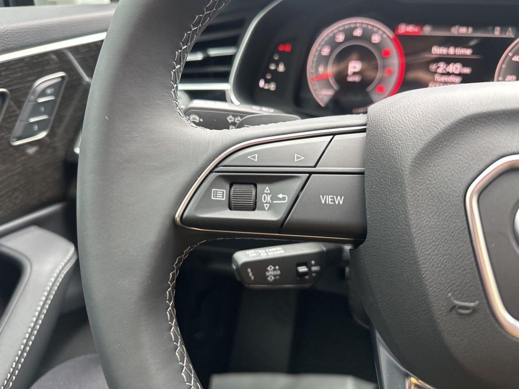 new 2025 Audi Q7 car, priced at $66,634
