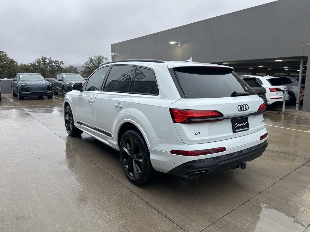 new 2025 Audi Q7 car, priced at $66,634