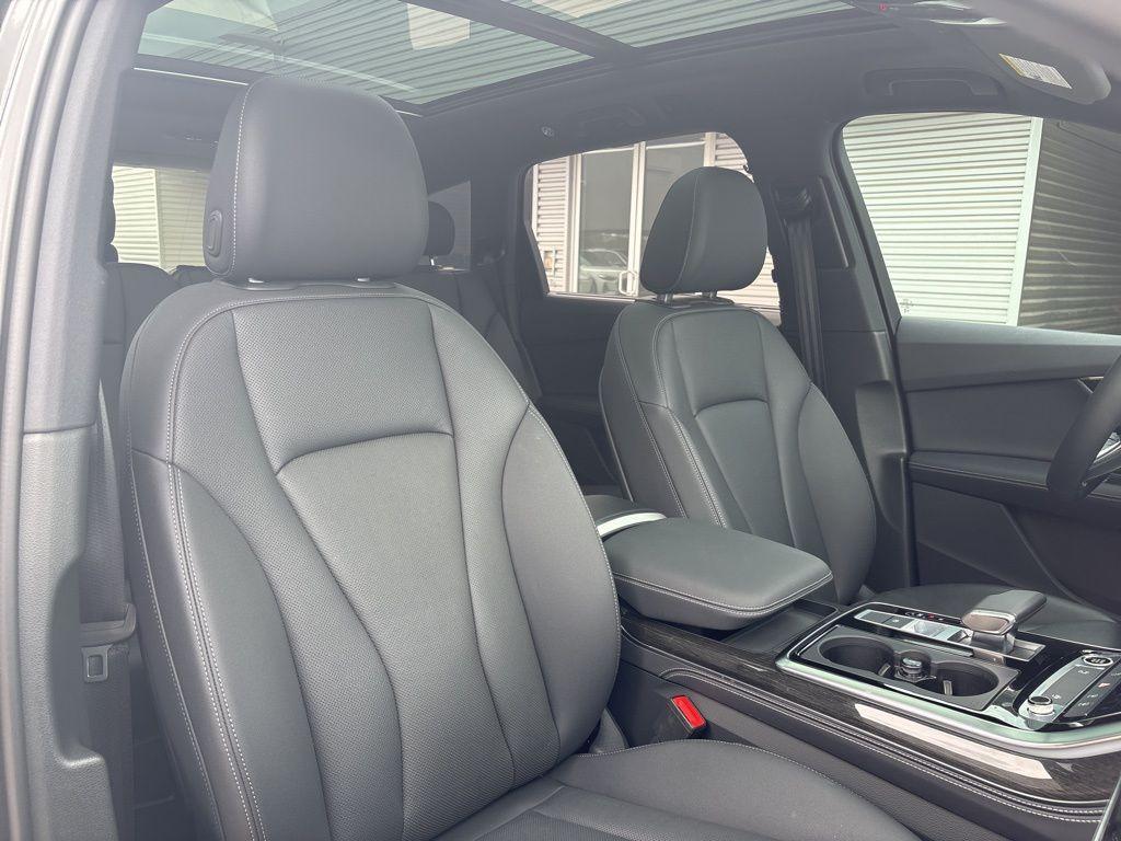used 2025 Audi Q7 car, priced at $62,991